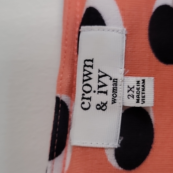 Crown & Ivy Woman Tunic Top Size  2X - Picture 4 of 11